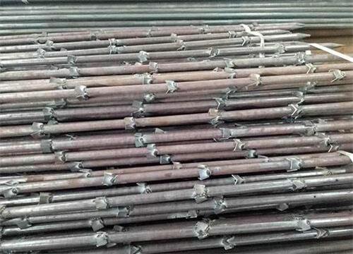 青河隧道钢花管